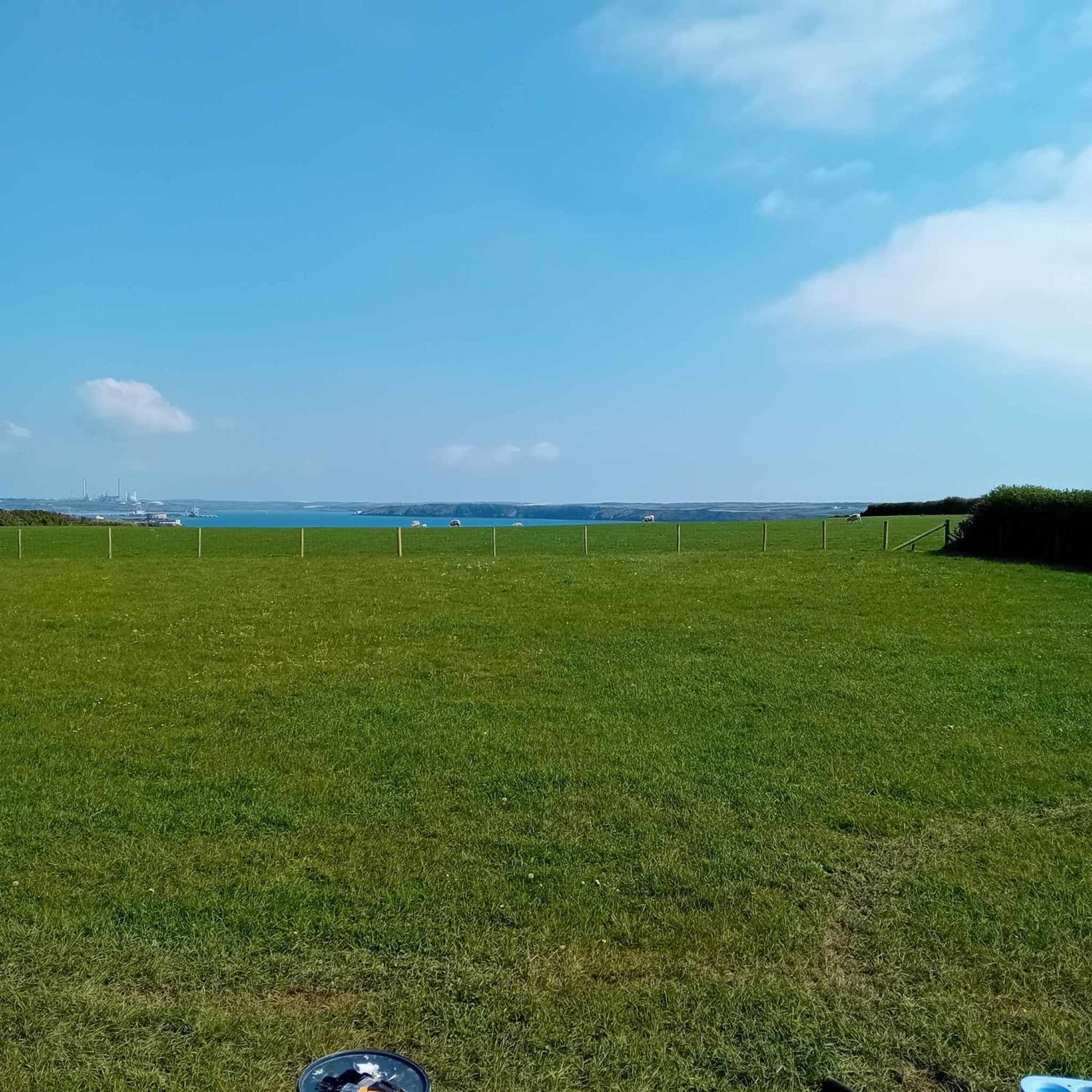 Coast Path Camping Saint Ishmaels  Eksteriør bilde